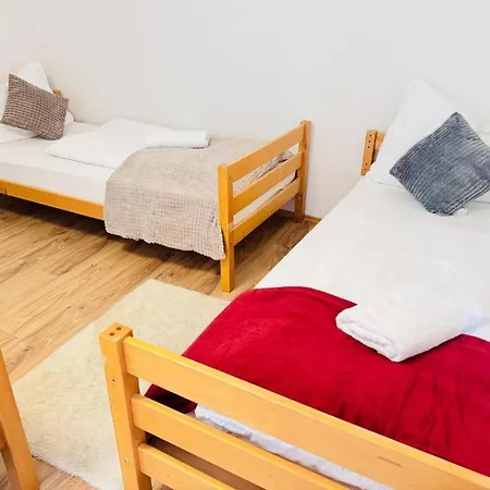 Buddys Nest Apartment